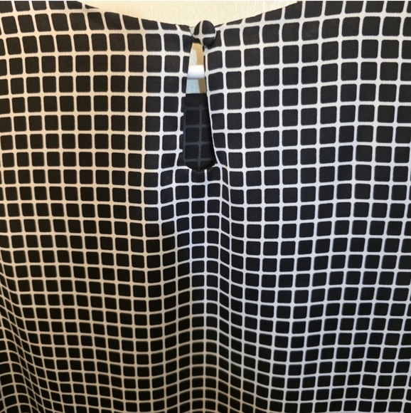 Merona Black & White Grid Pleated Sleeveless Top - Picture 4 of 4